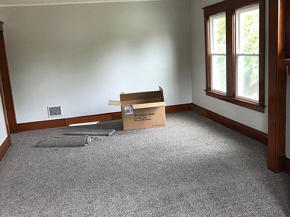 4th image of 222 Niagara Falls Blvd