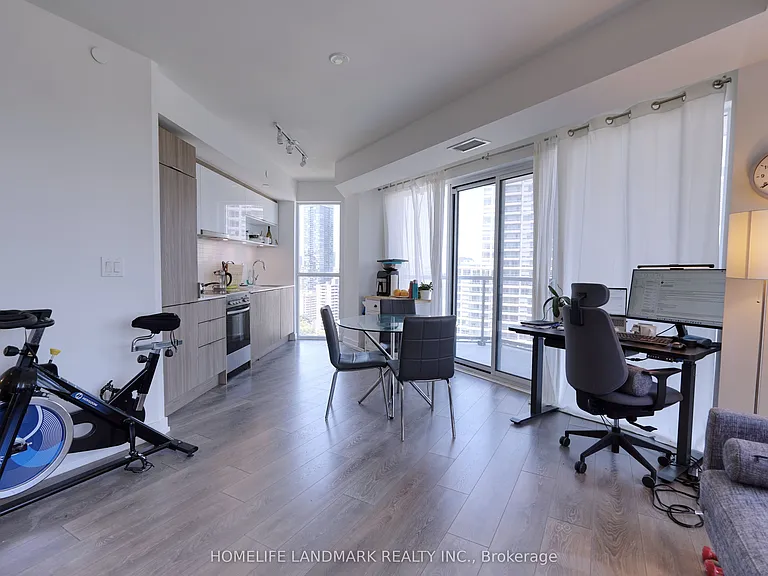 159 Wellesley St E #2303 — Photo 4