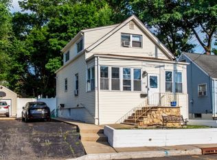 319 N 4th Ave, Hawthorne, NJ 07506