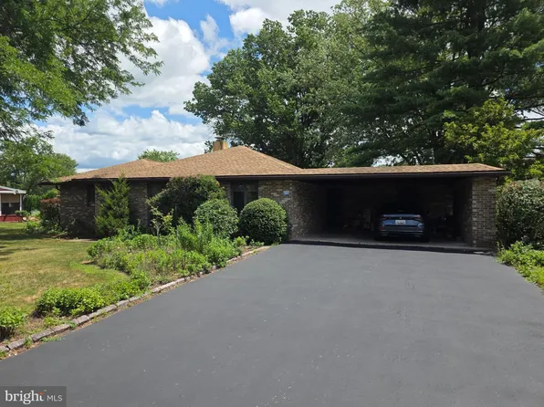 215 W 49th St, Reading, PA 19606