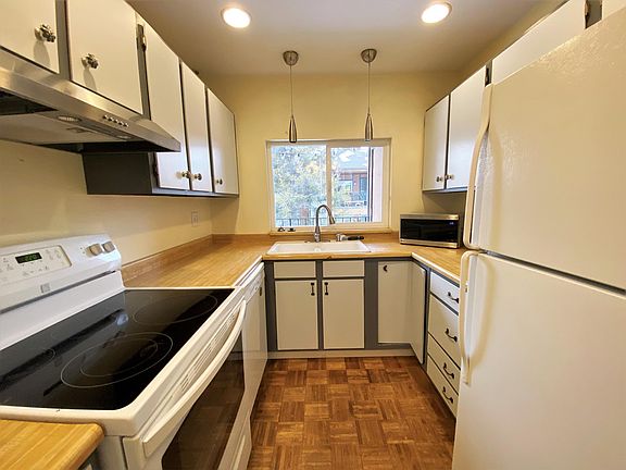5th image of 2432 S Elizabeth St