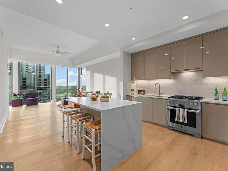 7887 Jones Branch Dr #1503 — Photo 11