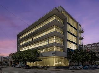 858 N Franklin, Chicago, IL 60610