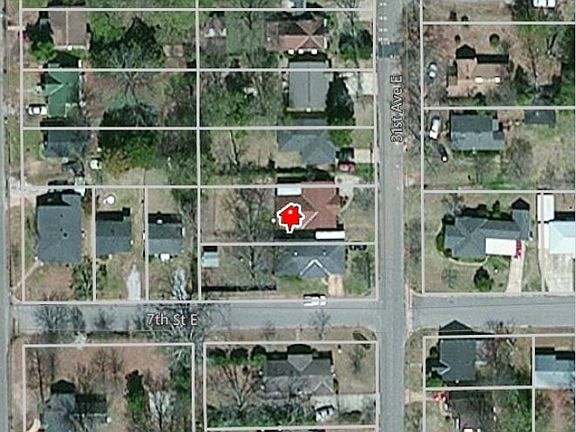 2nd image of 620 31st Ave E