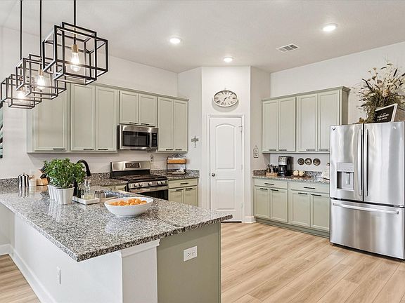 3rd image of 923 Wild Vine Pass