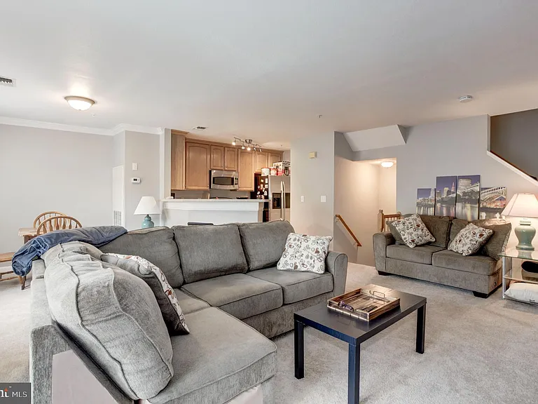 12852 Fair Briar Ln — Photo 5