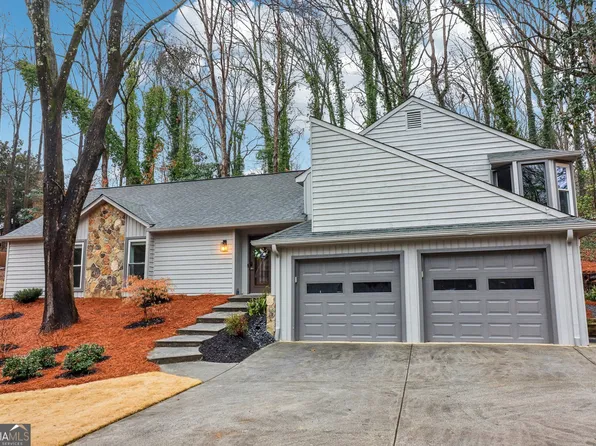 2163 Fox Hound Chase, Marietta, GA 30062