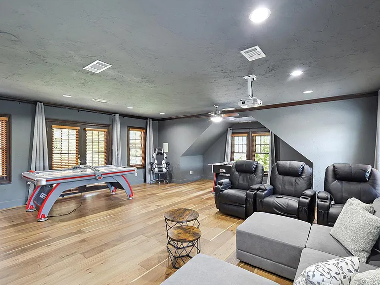 204 Covey Ln — Photo 27