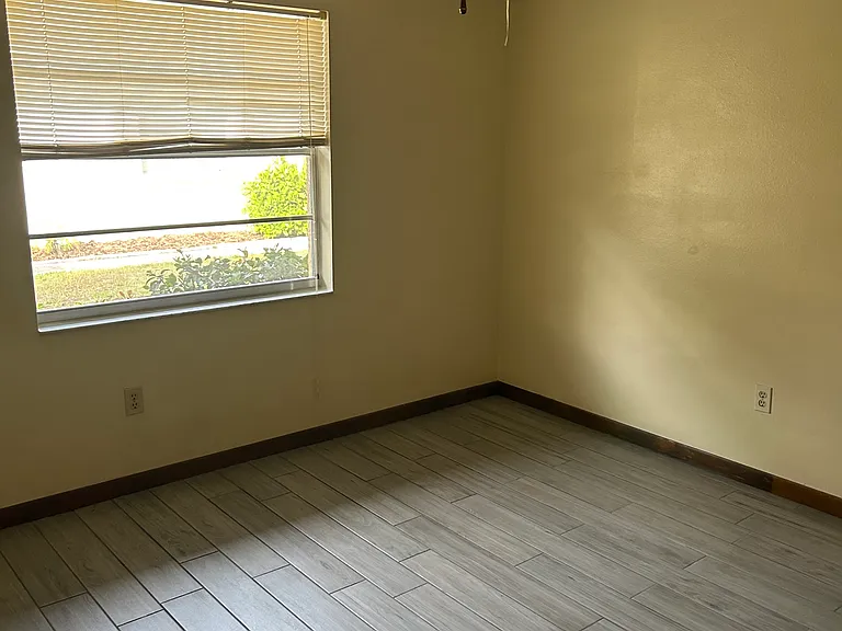 6410 S Adelia Ave #A — Photo 10