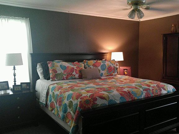 master bedroom w/ 2 closets