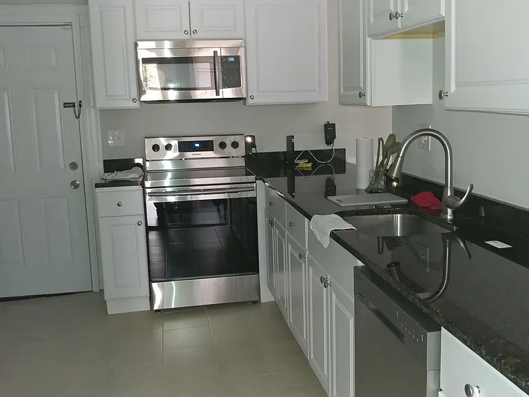 Granite Counter top & New stainless steel appliance set