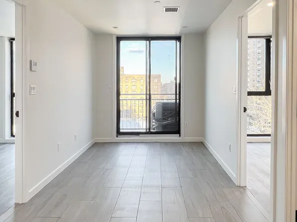 5544 97th Pl, Corona, NY 11368