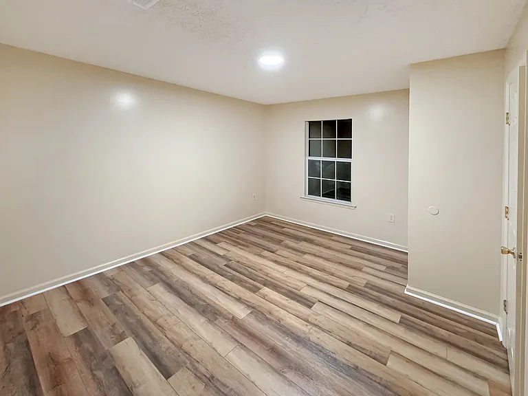 275 Concord St NE — Photo 5