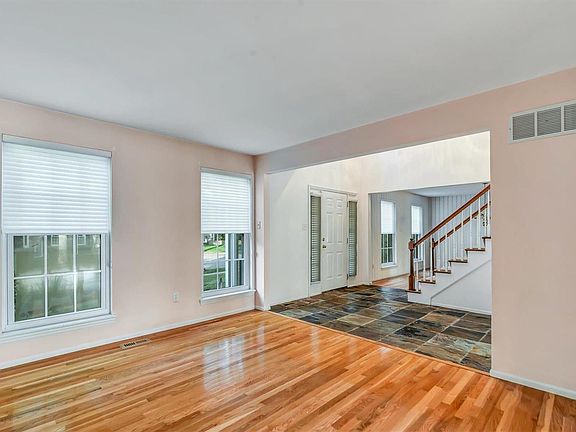 3rd image of 6831 Wynfield Terrace Dr