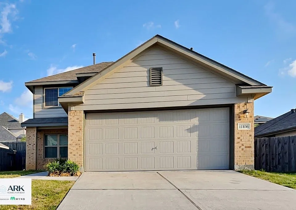 11106 N Lake Mist Ln