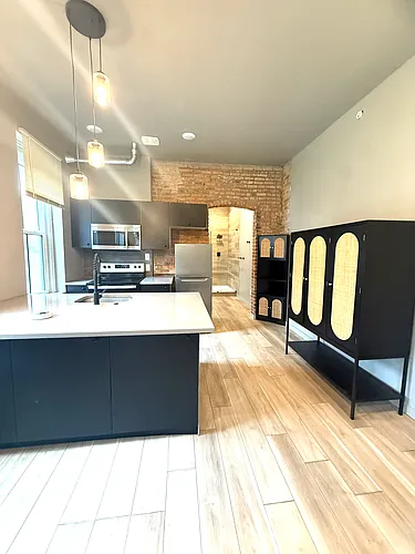 3125 Trumbull St #102 Photo 1