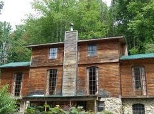 1717 Howard Moore Rd, Hot Springs, NC 28743