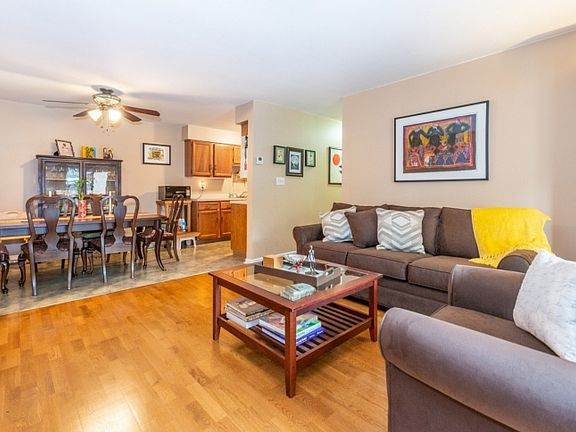 3rd image of 50 John St APT 1B