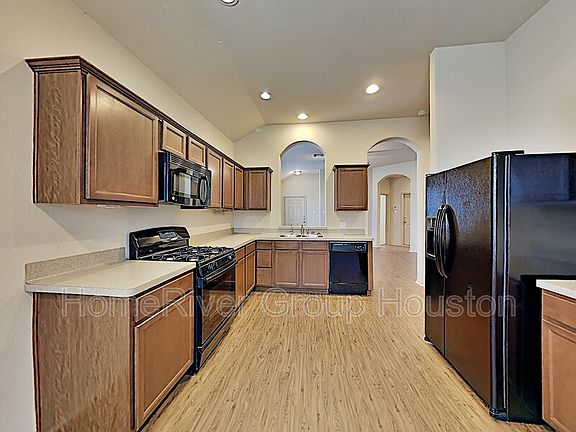 4th image of 9942 Sterling Place Dr