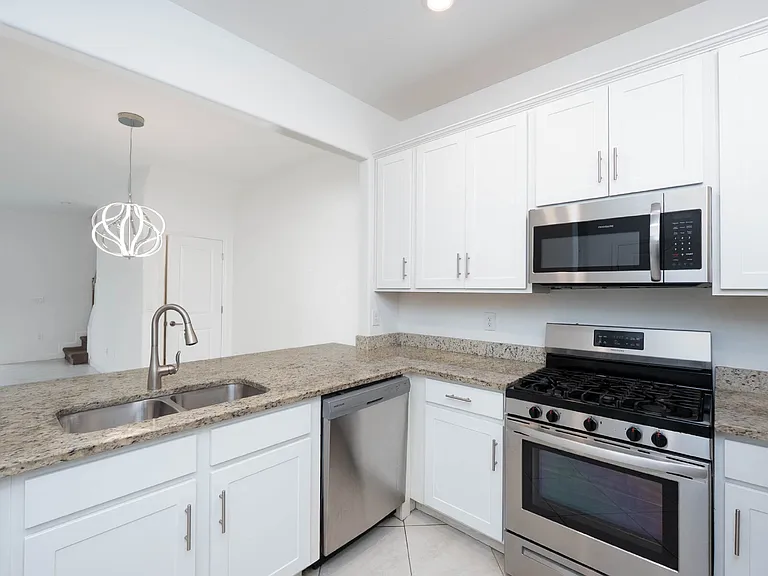 15218 Sunny Day Dr — Photo 17
