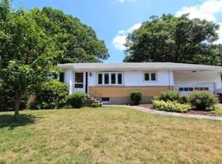 53 Oakley Ln, Waltham, MA 02452