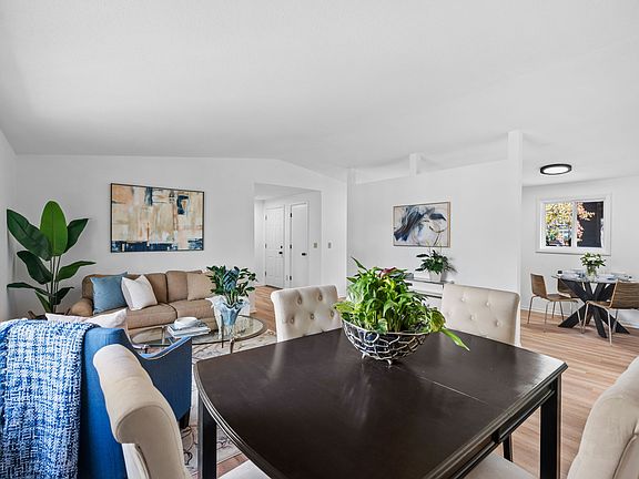 4th image of 58 Inglewood St #58
