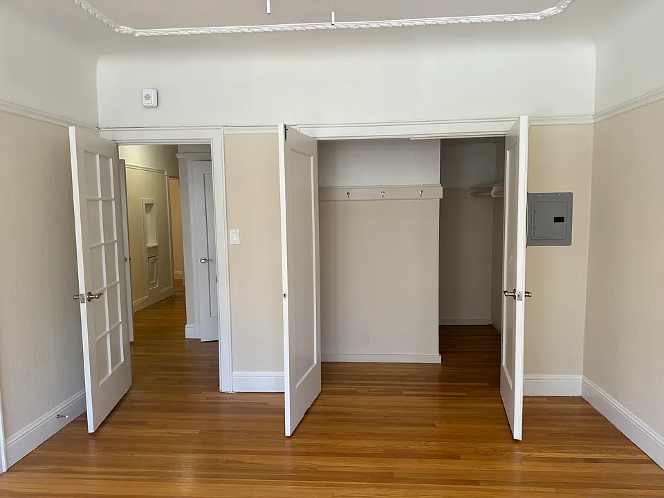 Closet doors and hall entrance
