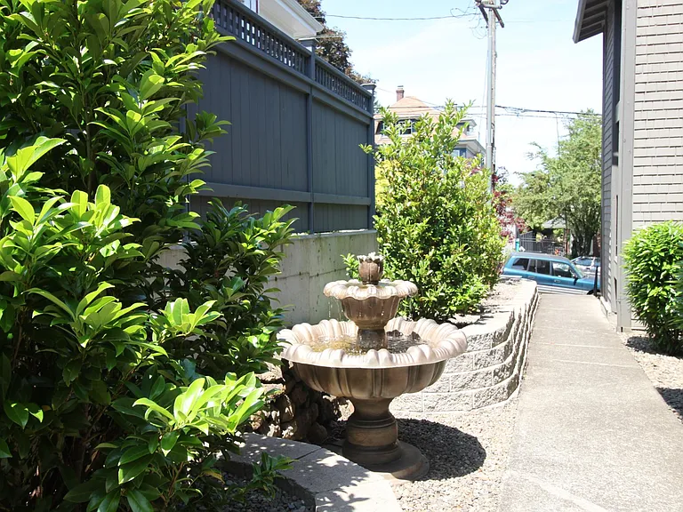 Nob Hill Apartments — Photo 21