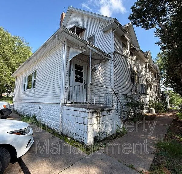 411 7th St #4 — Photo 7