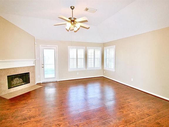 5th image of 24510 Hamilton Mill Ct