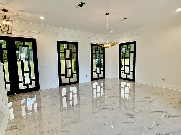 4th image of 104 Two Lakes Dr