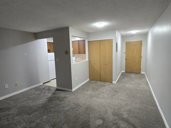 4363 Halifax St #323, Burnaby, BC V5C 5Z3