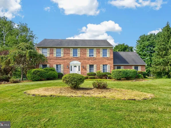 1671 Bow Tree Dr, West Chester, PA 19380