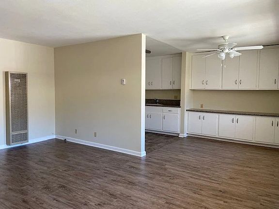 3rd image of 4415 Ocean View Blvd APT 16
