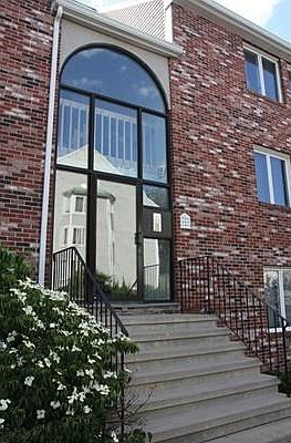 3rd image of 120 Burkhall St Unit P