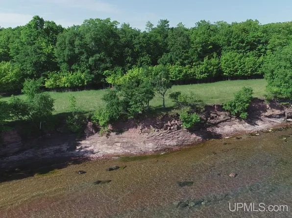 5 County Rd, Big Bay, MI 49808