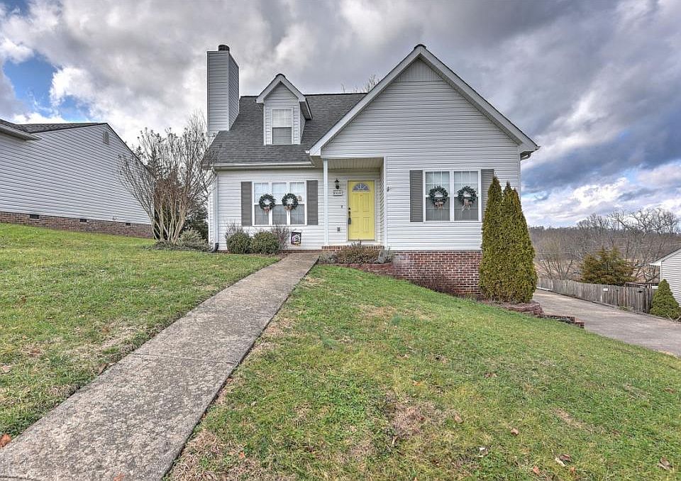 1st image of 106 Daniels Way