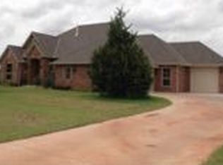7075 Oakwood Creek Rd, Edmond, OK 73034