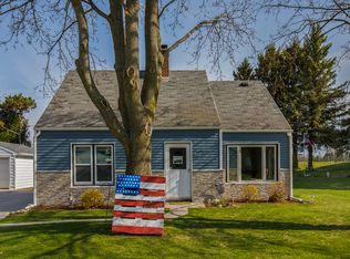 1602 Viebahn St, Manitowoc, WI 54220