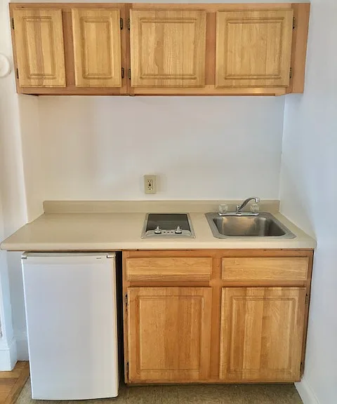 1061 Beacon St #1 — Photo 3