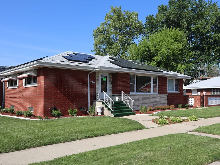 8755 S Fairfield Ave — Photo 2