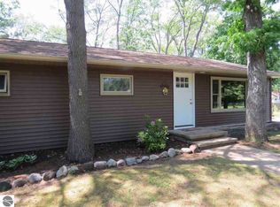 930 Juniper St, Traverse City, MI 49686