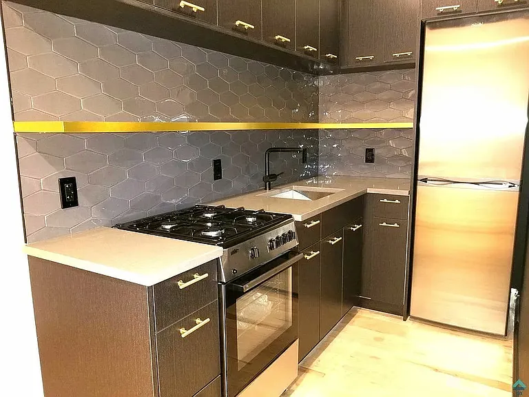1816 Gates Ave #2AA — Photo 12