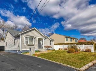 213 Boyden St, Fall River, MA 02721