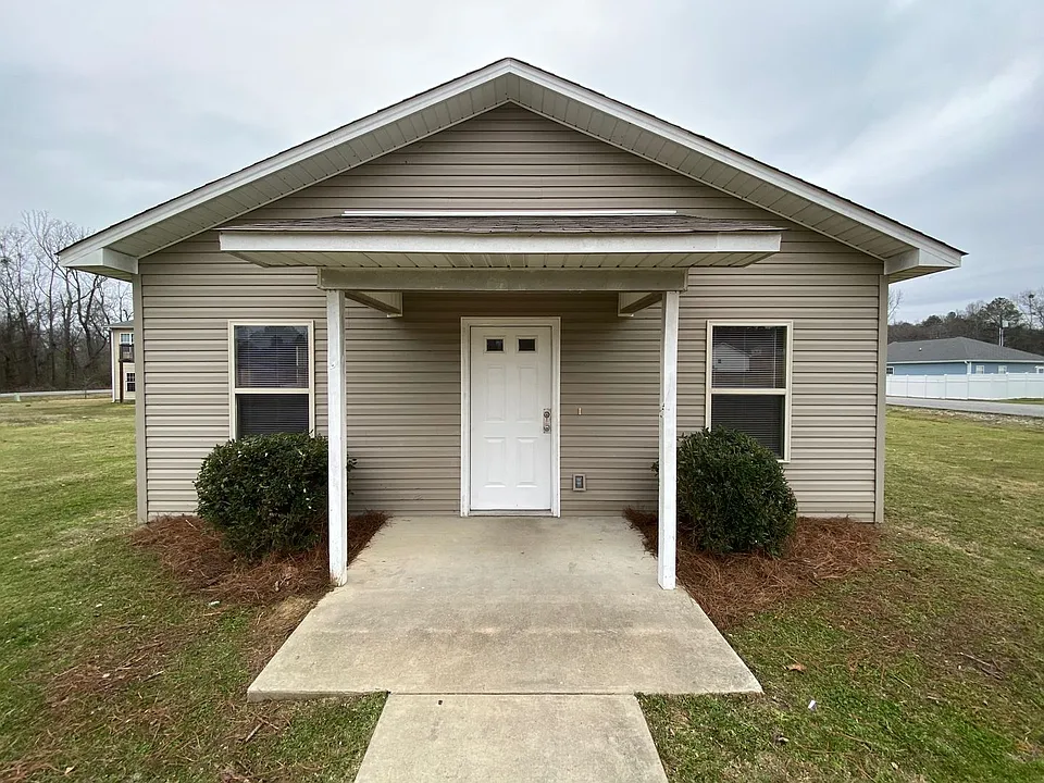 33 Jacob Ln