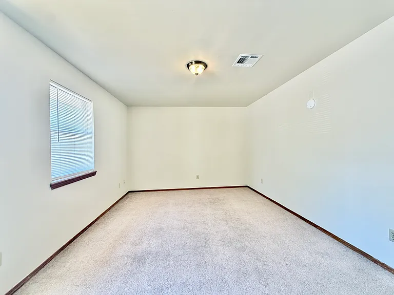 385 S Teehee Dr #7 — Photo 8