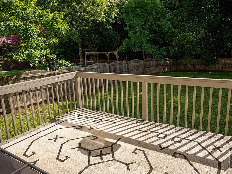 5803 Whisperwood Dr — Photo 32