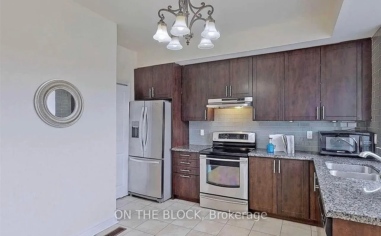 5 bed, $3,700 — Photo 2