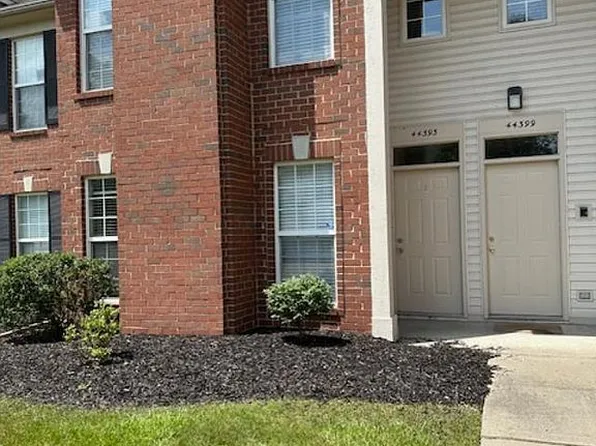44393 Lakepointe Dr, Sterling Heights, MI 48313