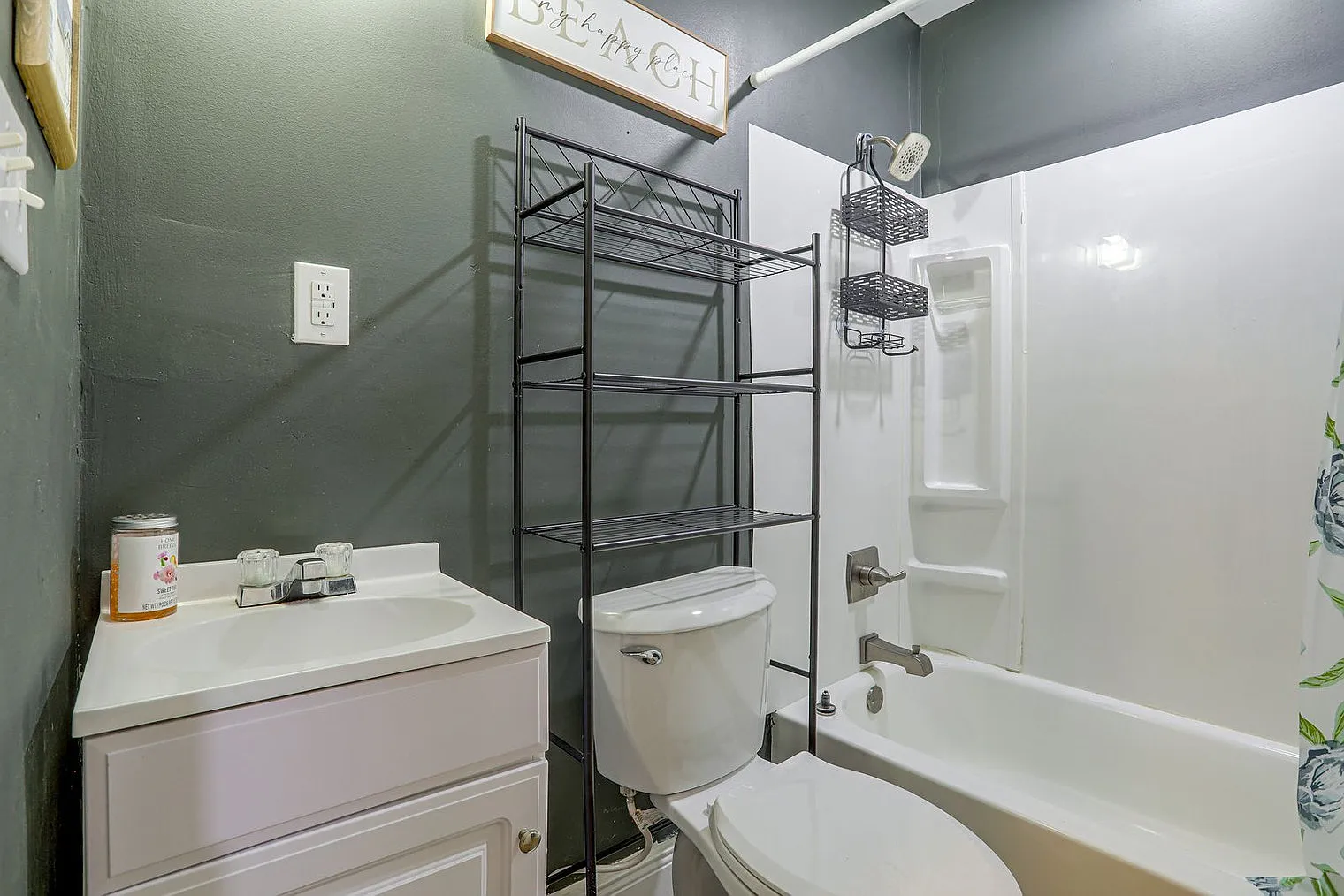 2 bed, 1.0 bath, 882 sqft, $2,247 — Photo 3